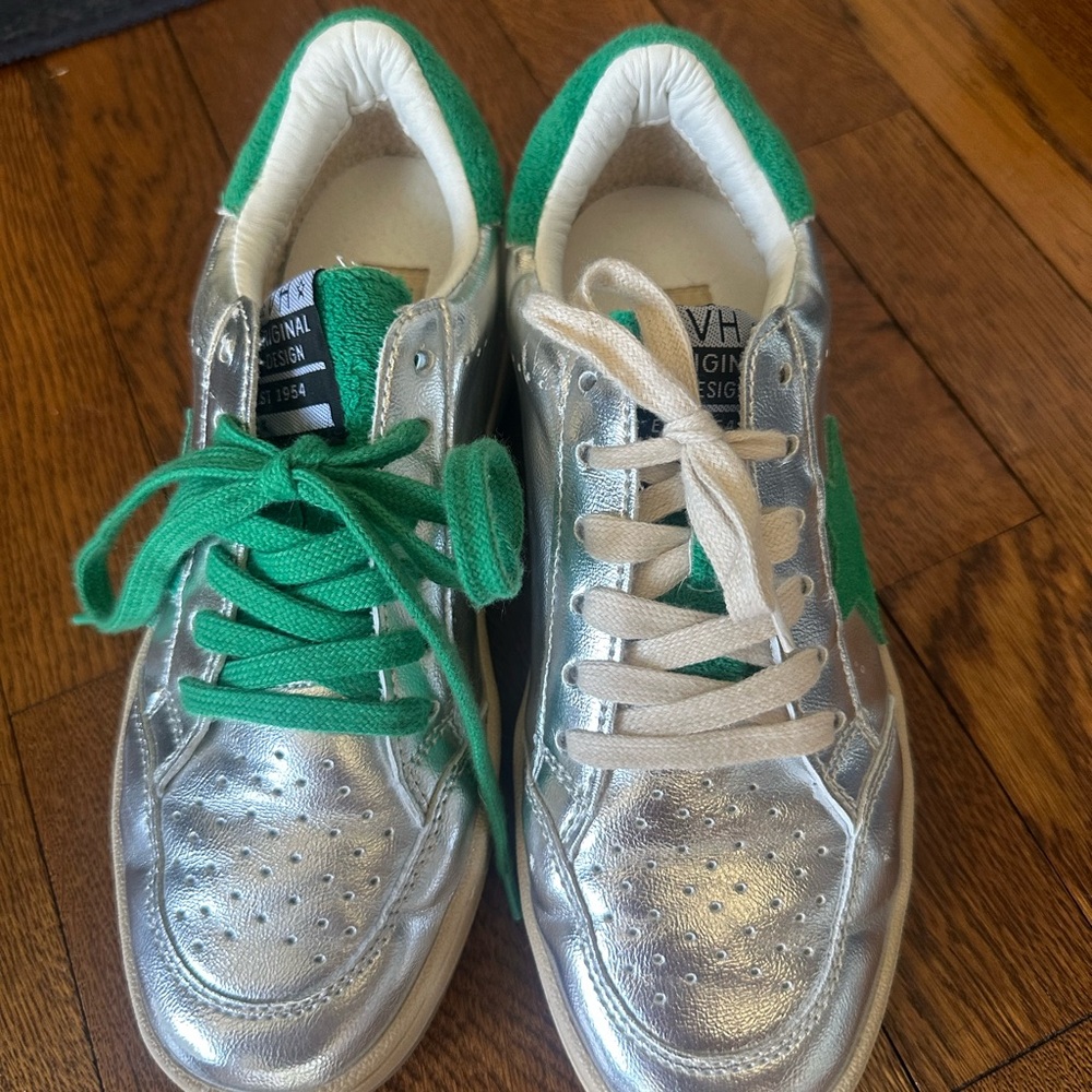 Vintage Havana Silver Sneakers with Green Accents